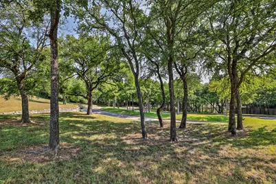 6408 Hawthorne Park Drive, Fort Worth, TX 76132 - Photo 5
