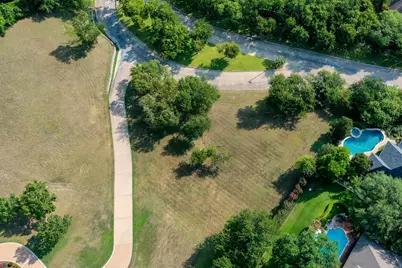 6408 Hawthorne Park Drive, Fort Worth, TX 76132 - Photo 9