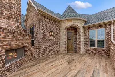 1300 Highland Park Circle, Granbury, TX 76048 - Photo 3