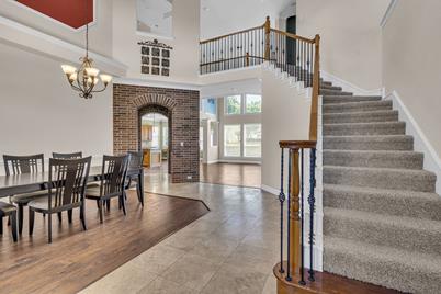 124 Sycamore Court, Grapevine, TX 76051 - Photo 3