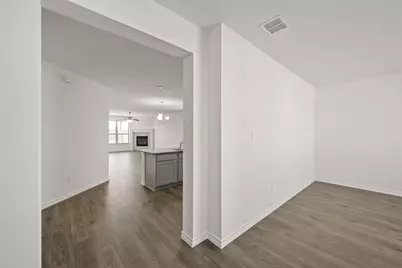 1913 Seminole Drive, Cleburne, TX 76033 - Photo 7