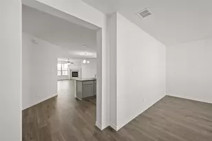 1913 Seminole Dr, Cleburne, TX 76033 - Photo 7