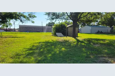 209 E 1st Street, Springtown, TX 76082 - Photo 9