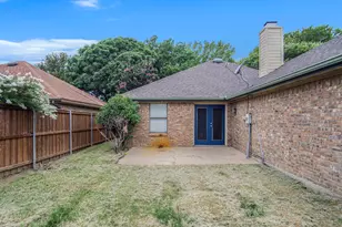 6908 Bentley Ave, Fort Worth, TX 76137 - Photo 25