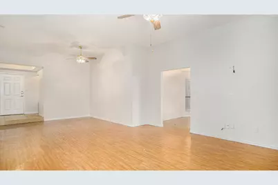 6908 Bentley Avenue, Fort Worth, TX 76137 - Photo 11