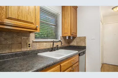 6908 Bentley Avenue, Fort Worth, TX 76137 - Photo 17