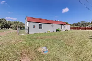 325 Teakwood Ave, Streetman, TX 75859 - Photo 3