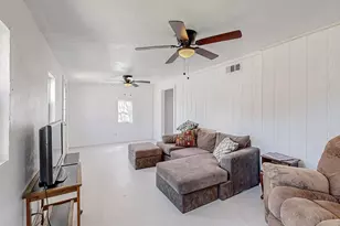 325 Teakwood Ave, Streetman, TX 75859 - Photo 7