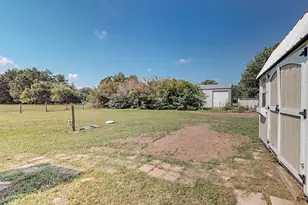 325 Teakwood Ave, Streetman, TX 75859 - Photo 37