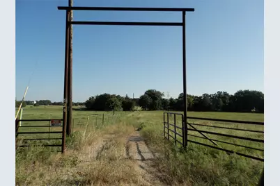 524 County Road 1792, Sunset, TX 76270 - Photo 5