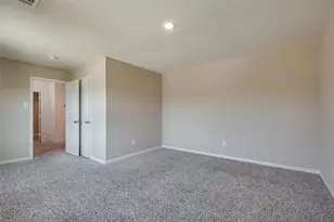 7525 Pleasant Oaks St, Fort Worth, TX 76120 - Photo 15