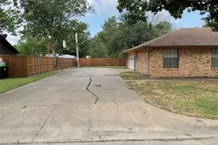 504 S Kirby St, Pilot Point, TX 76258 - Photo 27