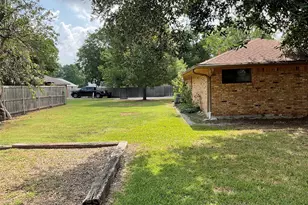 504 S Kirby St, Pilot Point, TX 76258 - Photo 31