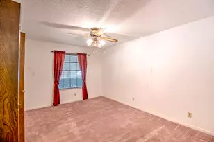 504 S Kirby St, Pilot Point, TX 76258 - Photo 19