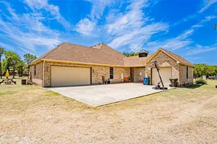 345 Sugartree Cir, Lipan, TX 76462 - Photo 5