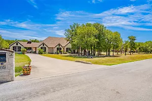 345 Sugartree Cir, Lipan, TX 76462 - Photo 3