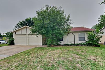 7220 Edinburg Drive, North Richland Hills, TX 76182 - Photo 1