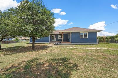 1005 Lakeshore Boulevard, Little Elm, TX 75068 - Photo 1