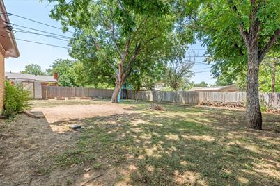 4709 Nadine Drive, Haltom City, TX 76117 - Photo 29