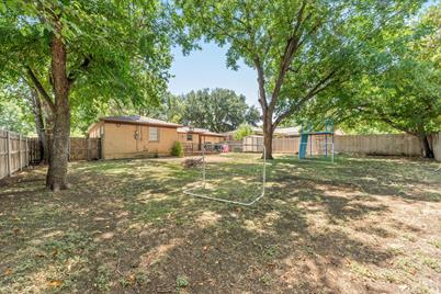 4709 Nadine Drive, Haltom City, TX 76117 - Photo 33