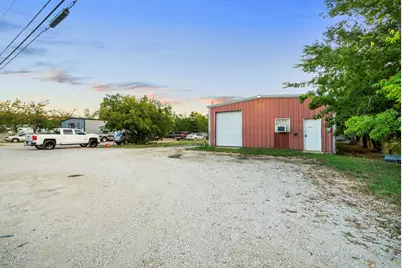 2105 NE 2nd Street, Mineral Wells, TX 76067 - Photo 5
