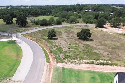 2001 Meadow Bend Court, Aledo, TX 76008 - Photo 9