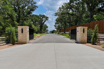 2001 Meadow Bend Court, Aledo, TX 76008 - Photo 3