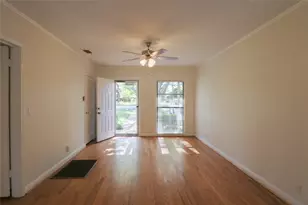 704 N Bailey Ave, Fort Worth, TX 76107 - Photo 5