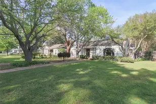 704 N Bailey Ave, Fort Worth, TX 76107 - Photo 3