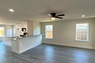 2962 Kavasar Dr, Dallas, TX 75241 - Photo 3