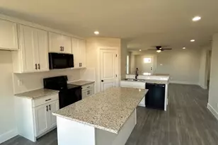 2962 Kavasar Dr, Dallas, TX 75241 - Photo 5