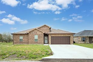 324 Windjammer Rd, Gun Barrel City, TX 75156 - Photo 1