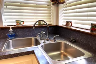 403 N Hall St, Fairfield, TX 75840 - Photo 11