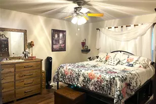 403 N Hall St, Fairfield, TX 75840 - Photo 33