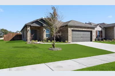 420 Comanche Drive, Cleburne, TX 76033 - Photo 3