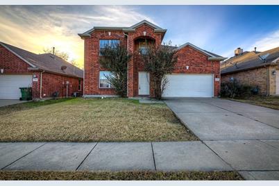 7302 Cresswell Drive, Arlington, TX 76001 - Photo 1