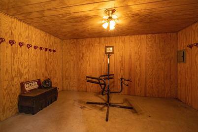 207 Lazy B Lane, Springtown, TX 76082 - Photo 33