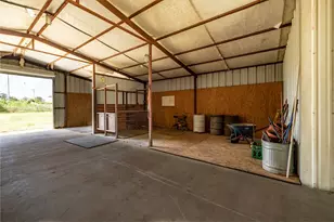 207 Lazy B Ln, Springtown, TX 76082 - Photo 35