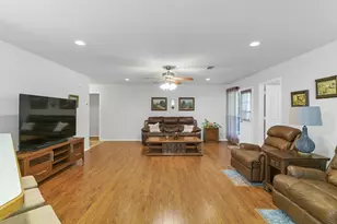 812 Linda Dr, Joshua, TX 76058 - Photo 11