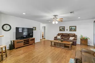 812 Linda Dr, Joshua, TX 76058 - Photo 9