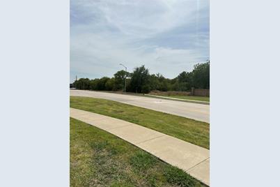 1150 E Seeton Road, Grand Prairie, TX 75054 - Photo 3