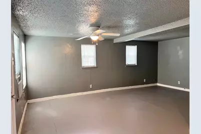 305 S Preston Street #B, Ennis, TX 75119 - Photo 3