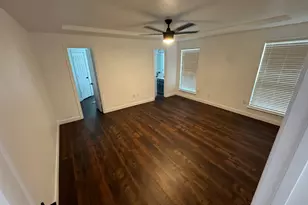 933 Freestone Dr, Arlington, TX 76017 - Photo 9