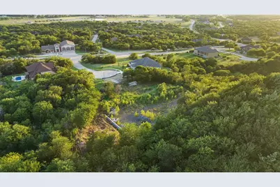 2401 Skyline Court, Cedar Hill, TX 75104 - Photo 9