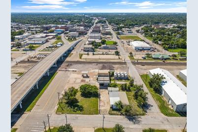 701 E Henderson Street, Cleburne, TX 76031 - Photo 3