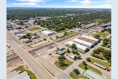 701 E Henderson Street, Cleburne, TX 76031 - Photo 13