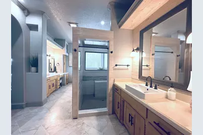 2804 Alta Vista Court, Granbury, TX 76049 - Photo 19