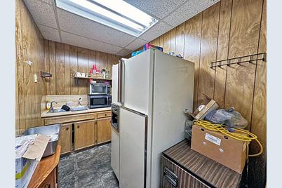 407 E Tyler Street, Athens, TX 75751 - Photo 9