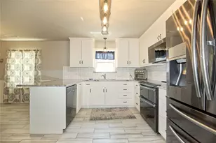 451 W 6th St, Muenster, TX 76252 - Photo 27