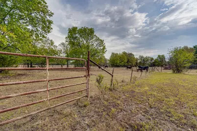 1010 Oak Valley Lane, Corsicana, TX 75110 - Photo 37